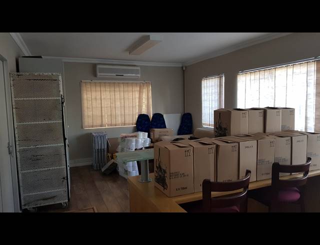 1,138M² FACTORY TO LET IN EVERITE INDUSTRIA